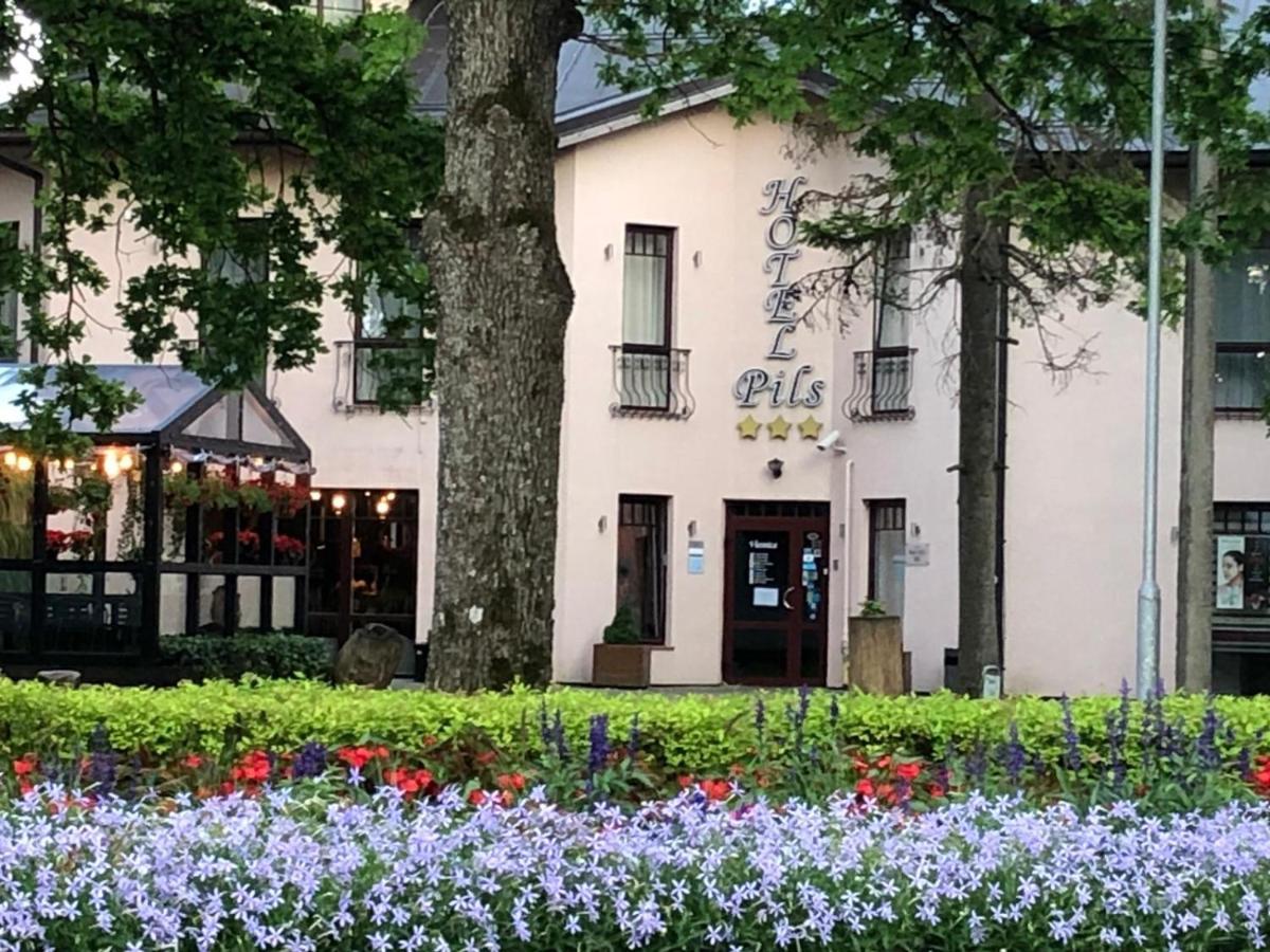 Hotel Pils With Self-Check In Sigulda Exterior foto