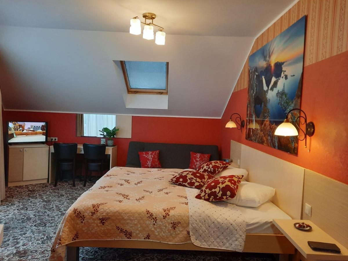Hotel Pils With Self-Check In Sigulda Exterior foto